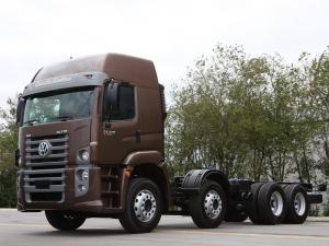 Volkswagen Constellation 24.330 8x4 2013 года